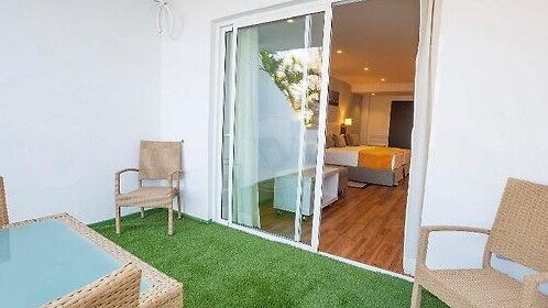 Malibu Park Apartments